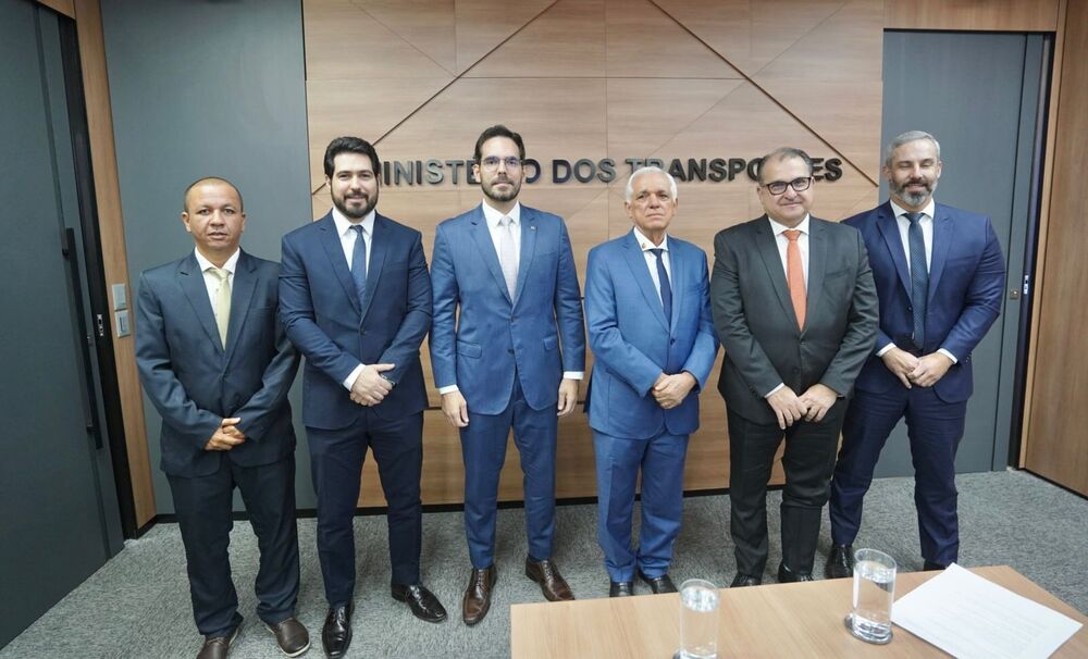 Governador em exercício do Piauí busca investimentos em Brasília para infraestrutura, educação e cultura