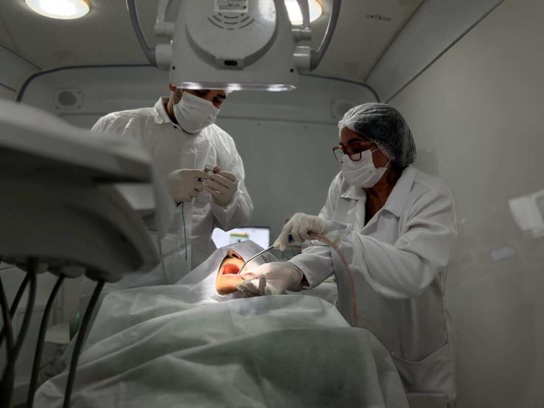 Programa Implantando Mais Sorrisos realiza 3.500 implantes dentários e devolve autoestima a pacientes no Piauí