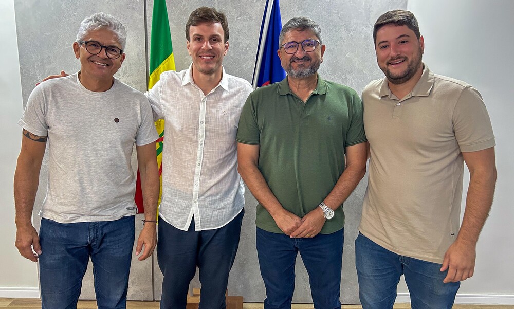 Prefeito de Santa Maria da Boa Vista declara apoio a Miguel Coelho para o Senado